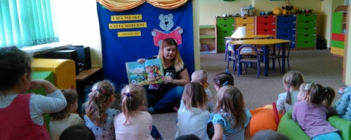 Cała Polska czyta dzieciom- Żabki